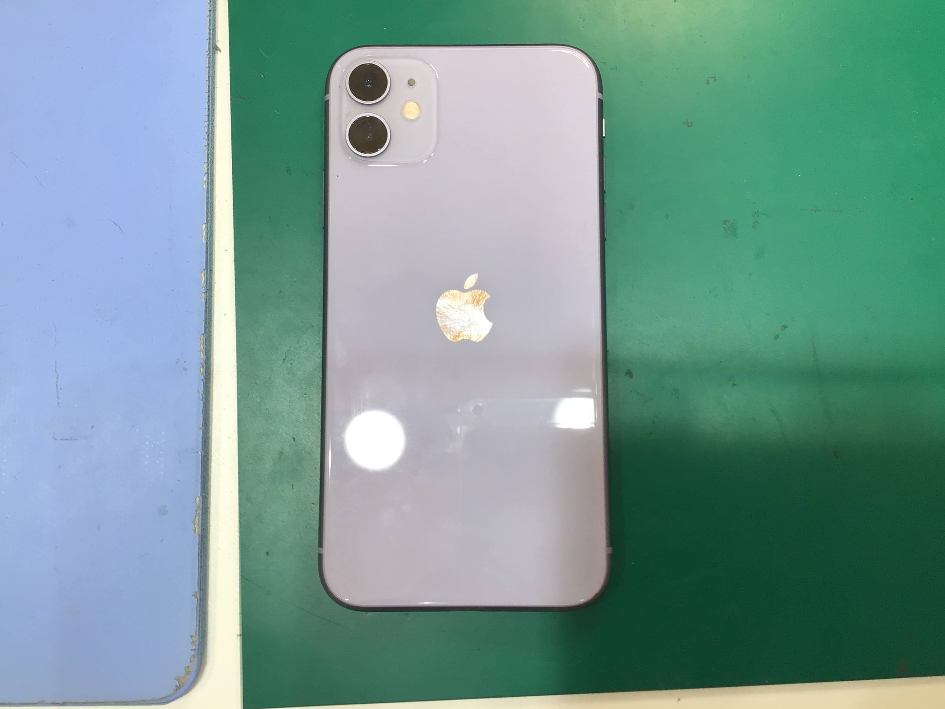 iPhone12の画面交換ならデータをそのまま・最短即日修理のスマホ修理工房ウイング上大岡店へ